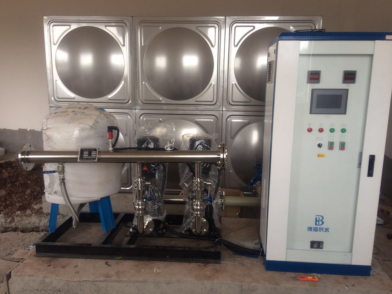 博海箱式無負(fù)壓供水設(shè)備 博海箱式無負(fù)壓供水設(shè)備