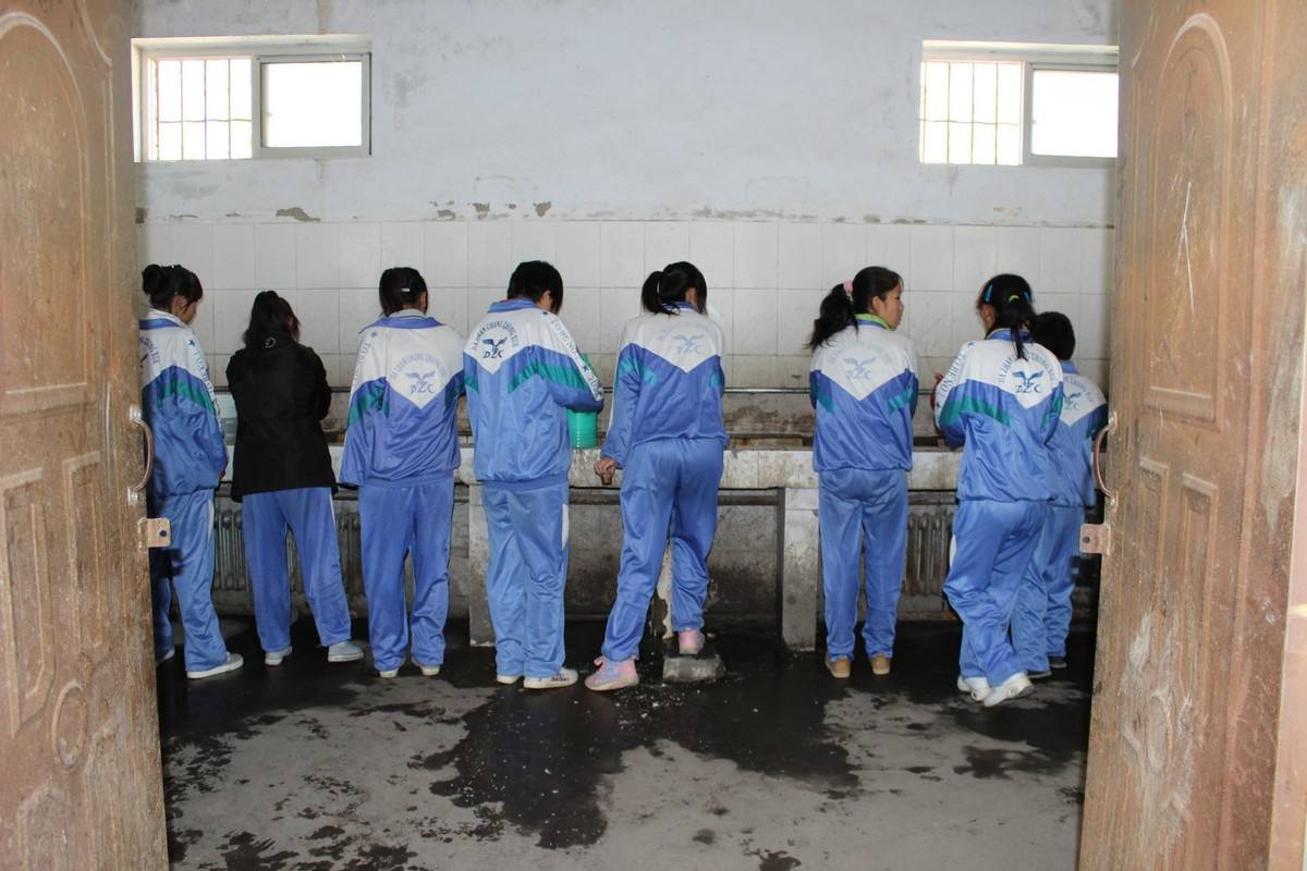 變頻恒壓供水設備解決學校生活用水